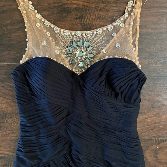 Adrianna Papell Navy Blue Formal Beaded Illusion Neckline Formal Dress size 4 - Picture 3 of 5